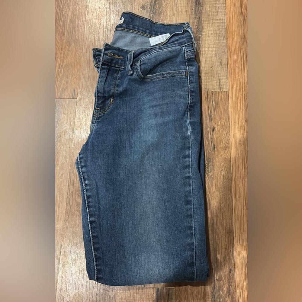 Levi skinny jeans